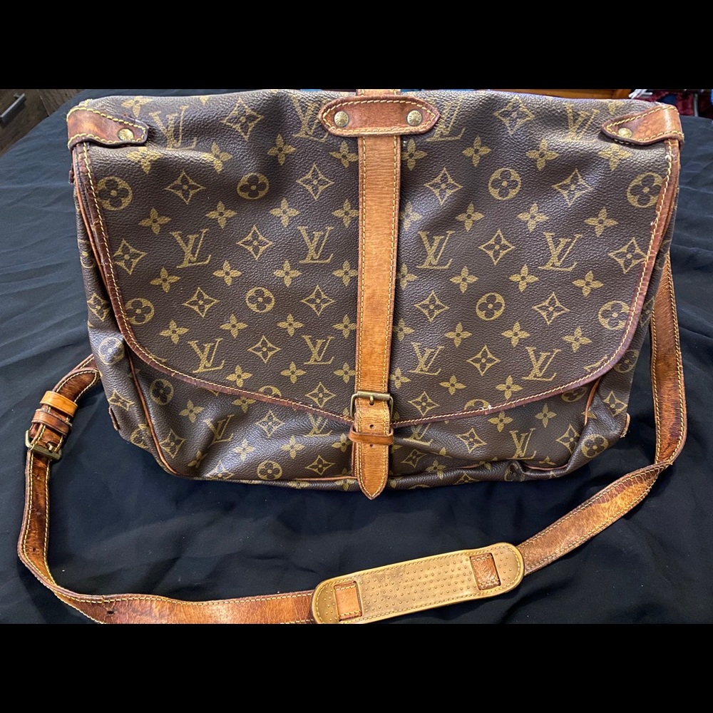 Louis Vuitton Saumer 35 (authentic)